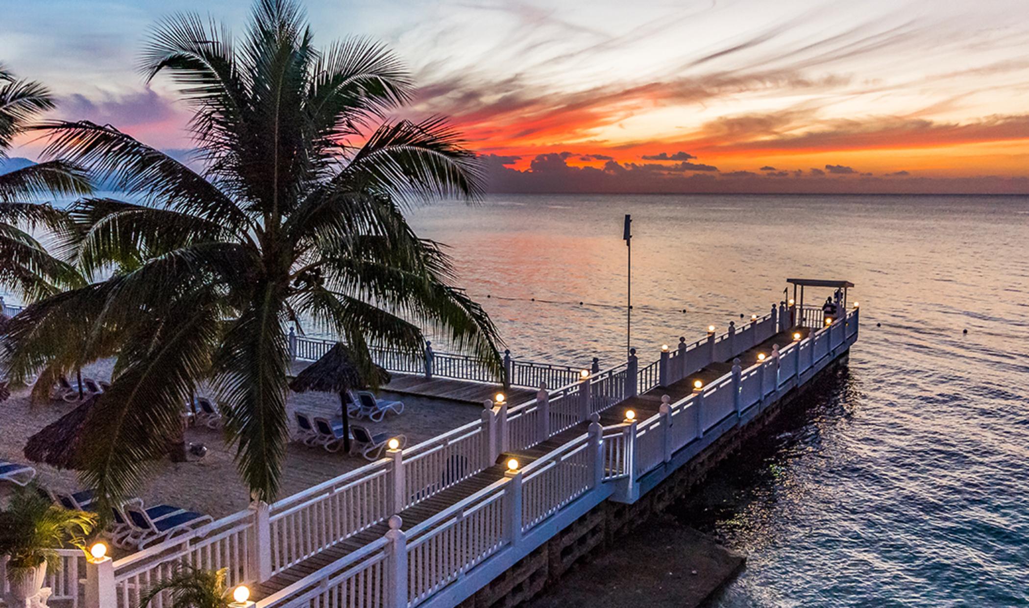 Grand Decameron Montego Beach, A Trademark All-Inclusive Resort Montego Bay Exterior photo